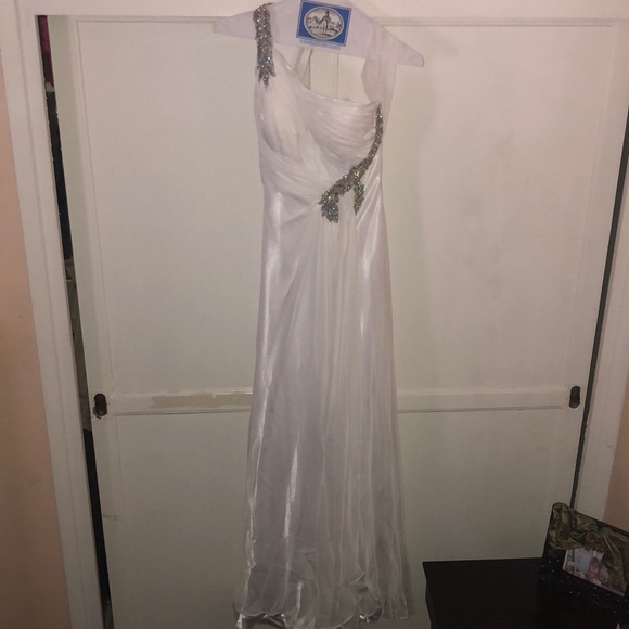 White prom goddess dress - Picture 3 of 7